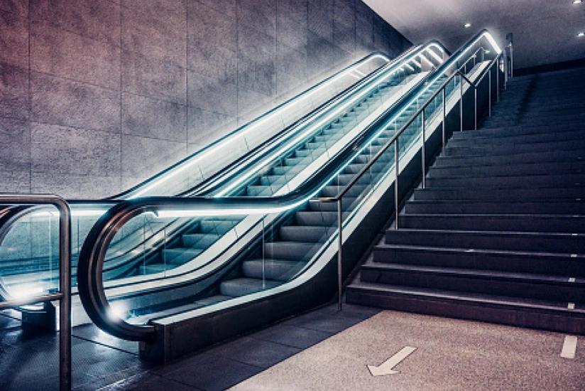 Азербайджан возобновил импорт эскалаторов из двух стран