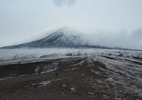 Трое выживших на Ключевском вулкане туристов вышли на связь