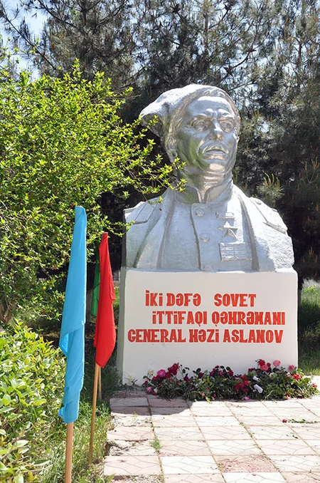 Beyləqanda faşizm üzərində qələbənin 72-ci ildönümü ilə əlaqədar hərbi şöhrət bayramı keçirilib