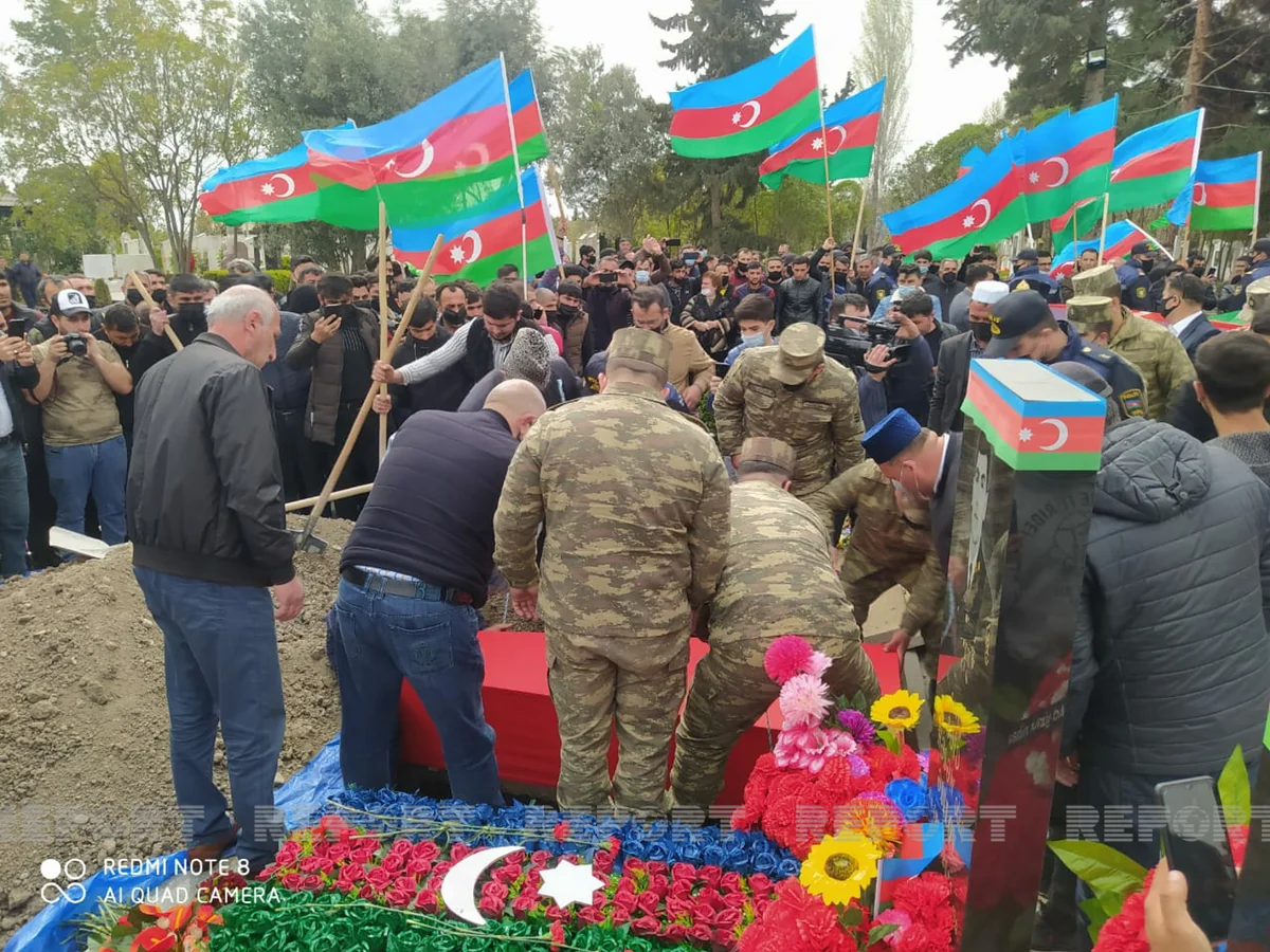 Vətən müharibəsində şəhid olan hərbçi dəfn edildi