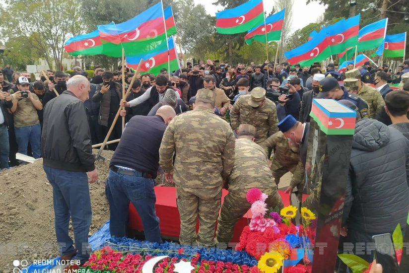 Vətən müharibəsində şəhid olan hərbçi dəfn edildi