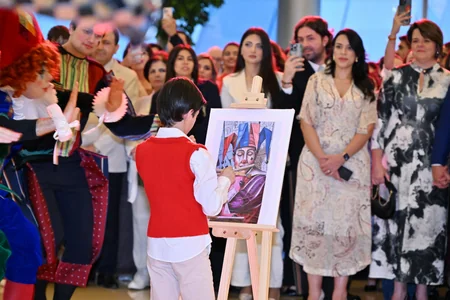 Heydar Aliyev Center hosts Brazilian artist`s exhibition Reflection of Eternity
