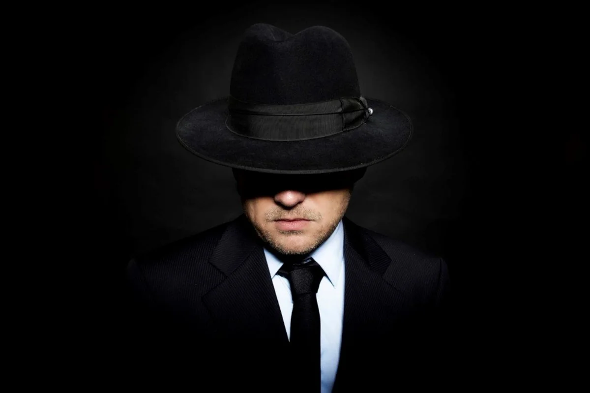 Britaniya Çinin casuslarını ərazisindən qovub