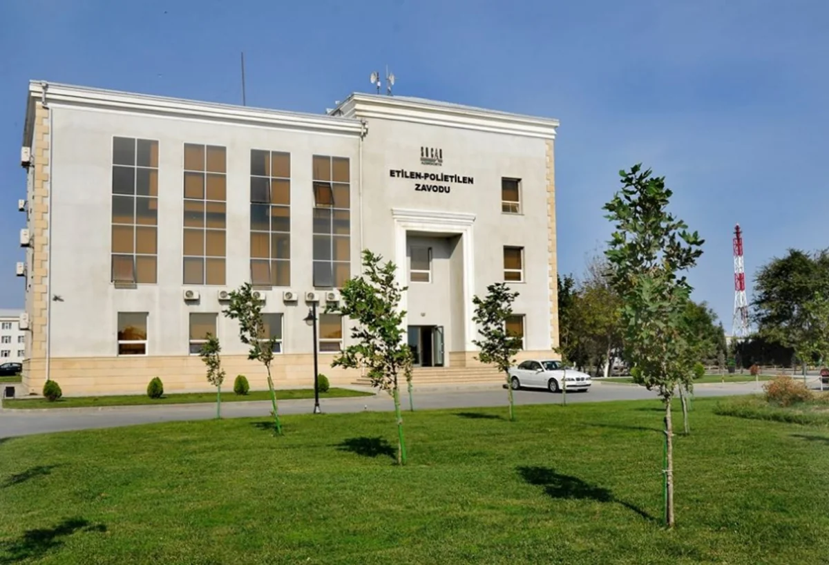 Nazirlik Sumqayıt Etilen-Polietilen zavodunda araşdırma aparır