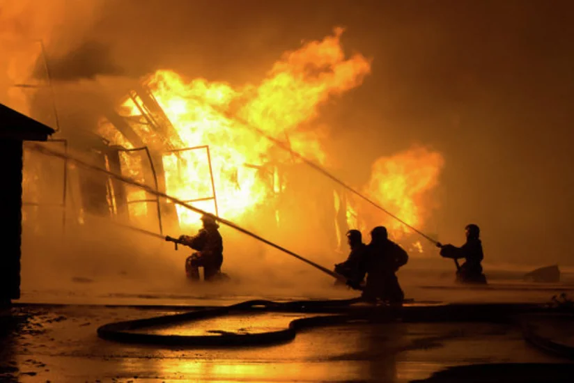 ​В Канаде при пожаре в резервации для индейцев погибли девять человек