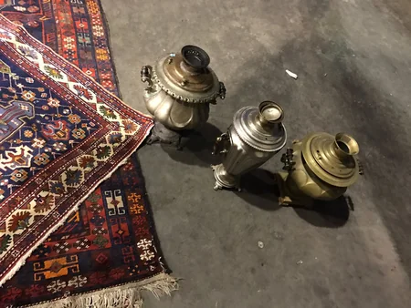 Azərbaycan vətəndaşının qanunsuz yolla ölkədən çıxarmaq istədiyi əntiq əşyalar saxlanılıb