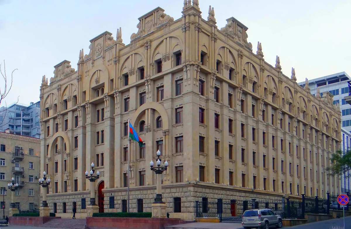 DİN: Profilimə kim baxdı” kimi vədlər verən proqramlardan istifadə etməyin