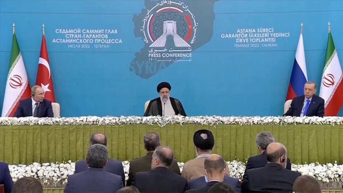 Rəisi: Astana formatının tərəfləri ABŞ-ın Suriyanı tərk etməsinə razı oldular