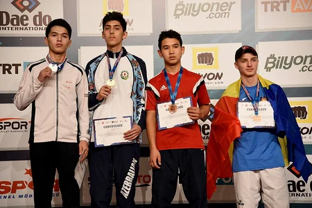 Azərbaycan taekvandoçuları Avropa çempionatının ikinci günündə 10 medal qazanıb