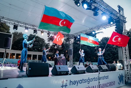 Azərbaycanda ilk Sığorta Festivalının bağlanış mərasimi Gəncədə keçirildi