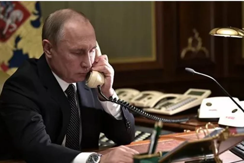 Путин и Меркель провели телефонный разговор