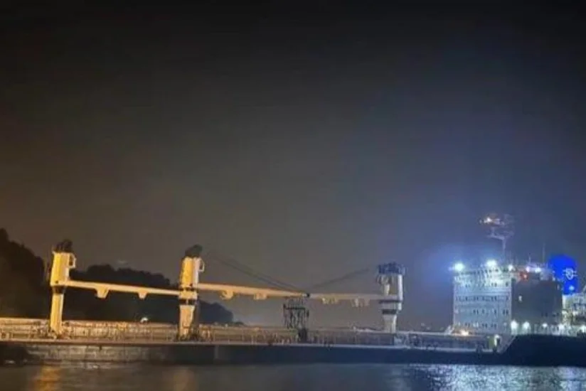 Cargo ship from Ukraine runs aground in Bosphorus Strait in Turkiye