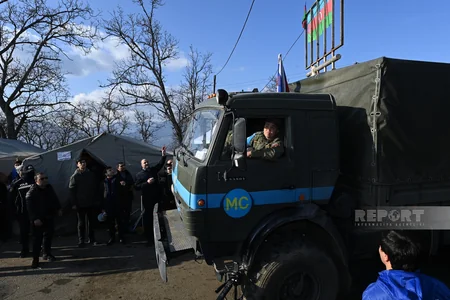 На дороге Шуша-Ханкенди в очередной раз созданы условия для движения автомобилей миротворцев