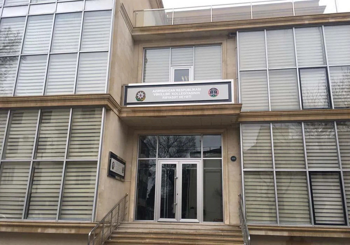 Vəkillər Kollegiyası Prezidentin fərmanı ilə bağlı bəyanat yayıb