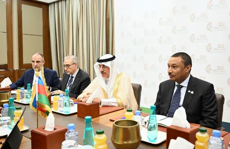 Азербайджан обсудил с IsDB реализацию проектов по устойчивой инфраструктуре