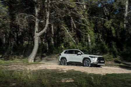 Qarşılayın! Yepyeni Toyota Corolla Cross