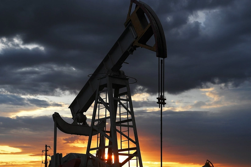 Oil prices edge higher after US crude stockpile draw