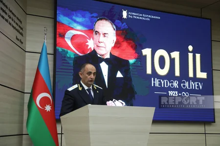 Baş Prokurorluqda Ümummilli Liderin anadan olmasının ildönümü ilə əlaqədar tədbir keçirilib