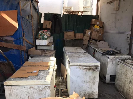 Bakıda bazarda mənşəyi məlum olmayan ət aşkarlandı