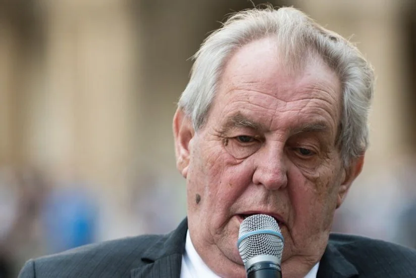 Президента Чехии выписали из госпиталя