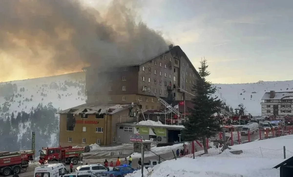 Türkiyədə hoteldə baş verən yanğına görə saxlanılanların sayı 14-ə çatıb - YENİLƏNİB