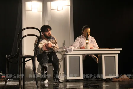 Tbilisidəki Azərbaycan teatrı yeni tamaşa ilə çıxış edib