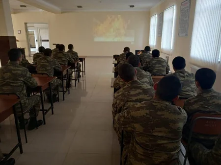 Azərbaycan Ordusunda 20 Yanvar şəhidlərinin xatirəsi anılıb - FOTO