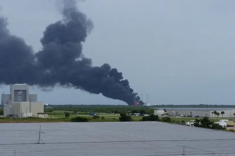 Ракета Falcon 9 компании SpaceX взорвалась на стартовой площадке во Флориде - ВИДЕО