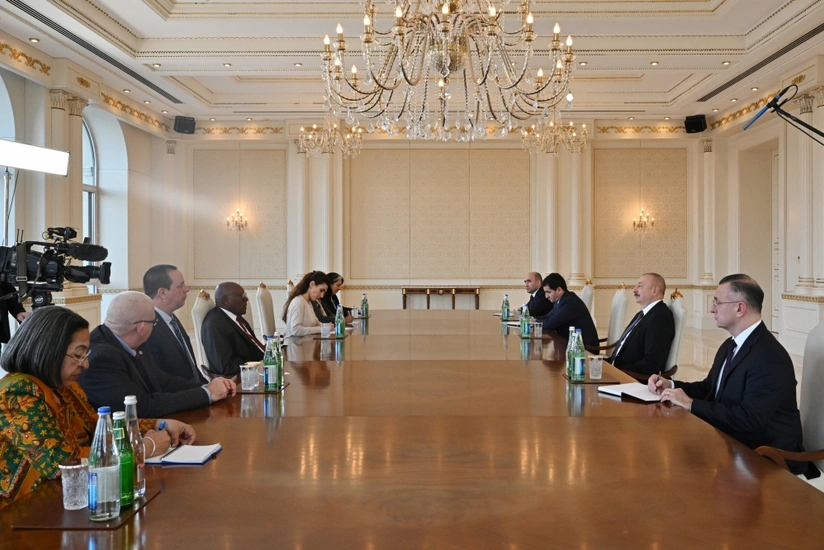President Ilham Aliyev receives delegation led by Vice-President of Cuba