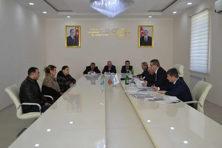Azərsu rəhbərliyi Kürdəmirdə vətəndaşları qəbul edib