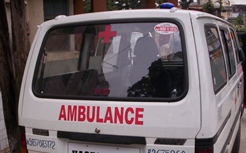 Hindistanda avtobus qəzaya uğrayıb, 9 nəfər ölüb, 40-dan çox adam xəsarət alıb