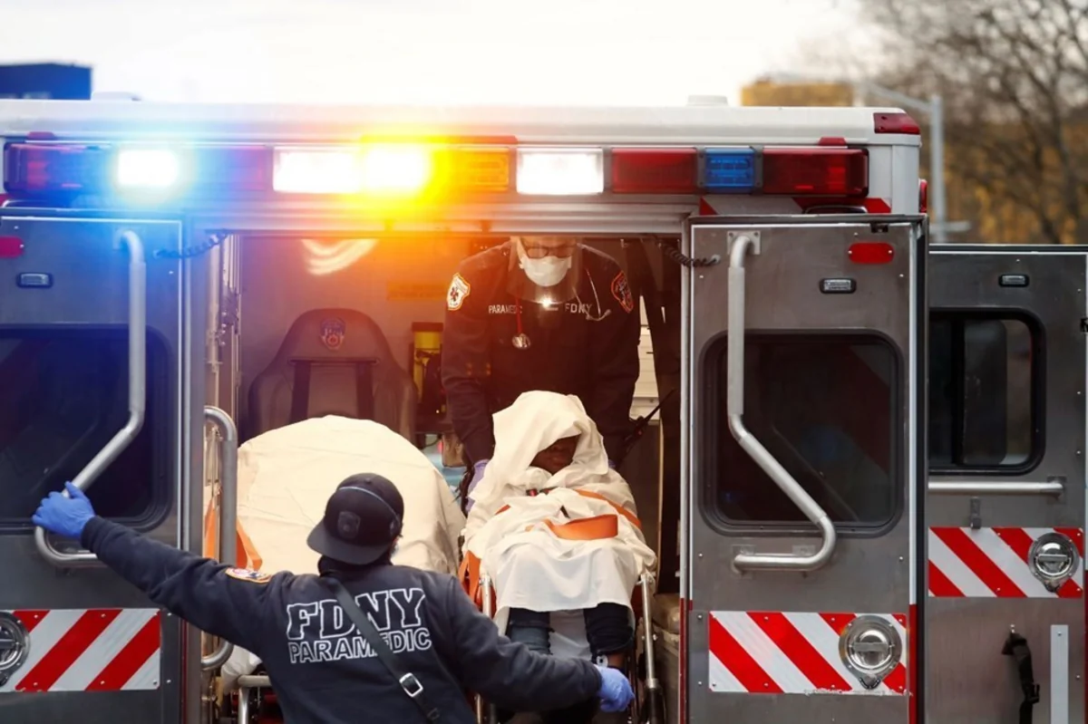 ABŞ-da koronavirusa yoluxanların sayı 700 mini ötdü - YENİLƏNİB