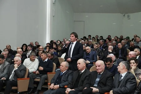 Xaçmazda yeni müəssisələrin yaradılması imkanları müzakirə olunub