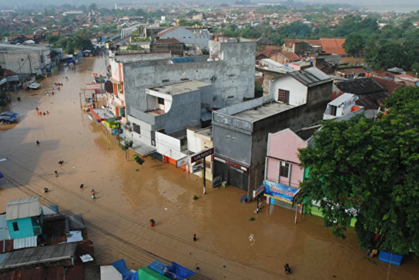İndoneziyada daşqınlar 40 mindən çox sakinə ziyan vurub