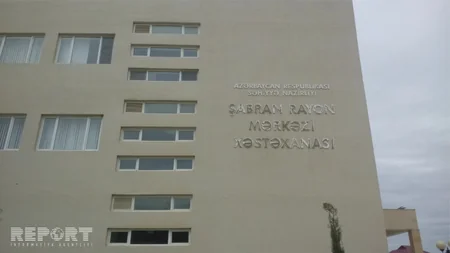 Qadın sürücü avtomobili aşırıb, xəsarət alanlar var - FOTO