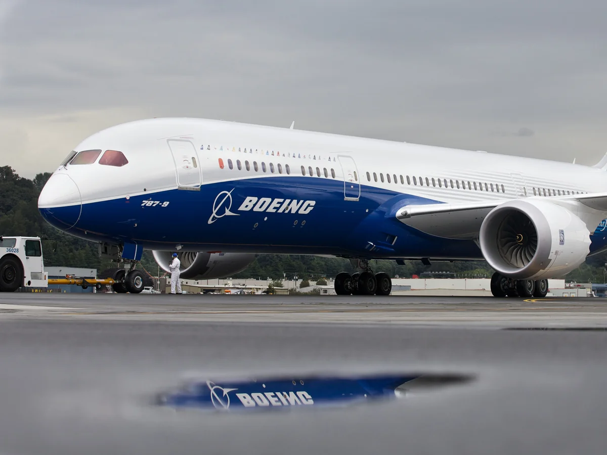 “Boeing” aviaşirkətlərə təyyarələrdəki yeni problem barədə məlumat verib
