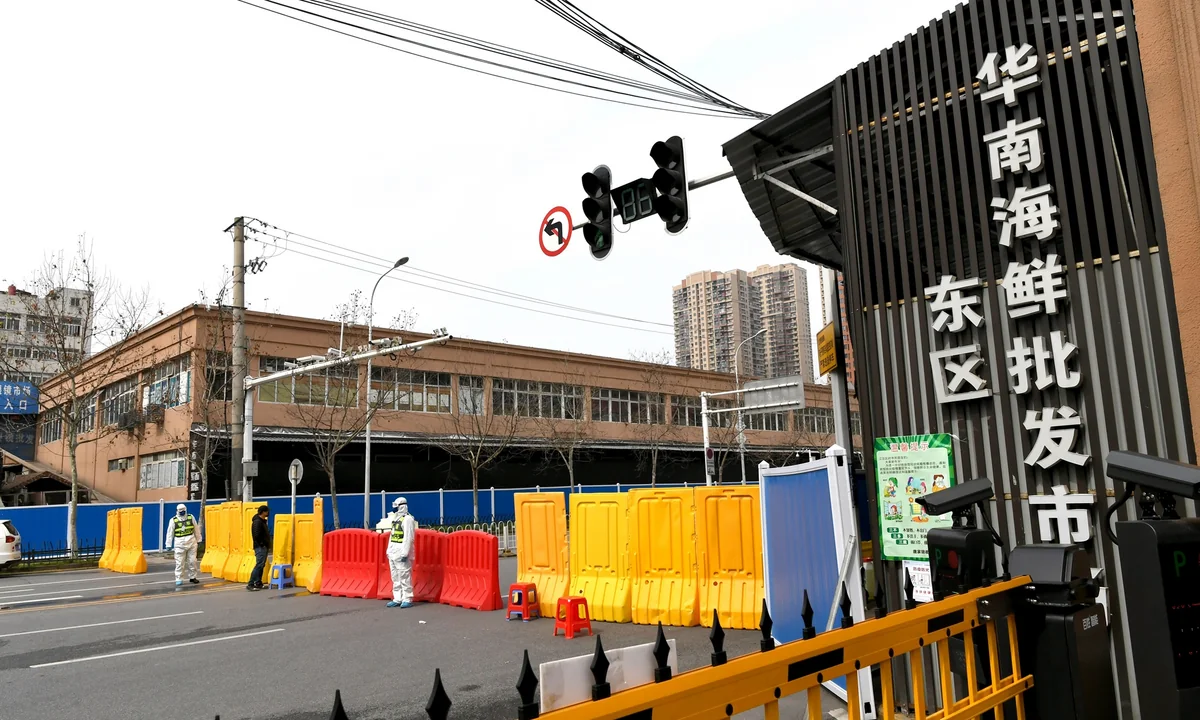 Эксперты ВОЗ посетят рынок в китайском Ухане