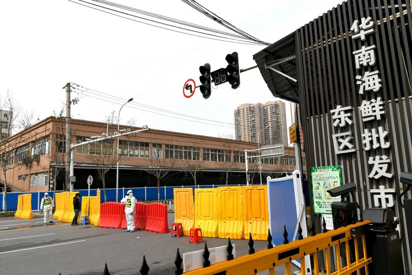 Эксперты ВОЗ посетят рынок в китайском Ухане