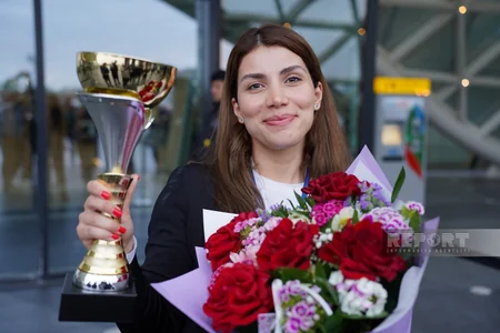Azərbaycanın Avropa çempionu olan ilk qadın şahmatçısı vətənə qayıdıb
