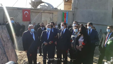 Türkiyənin Baş Ombudsmanı Gəncədə erməni vəhşiliyi ilə tanış olub