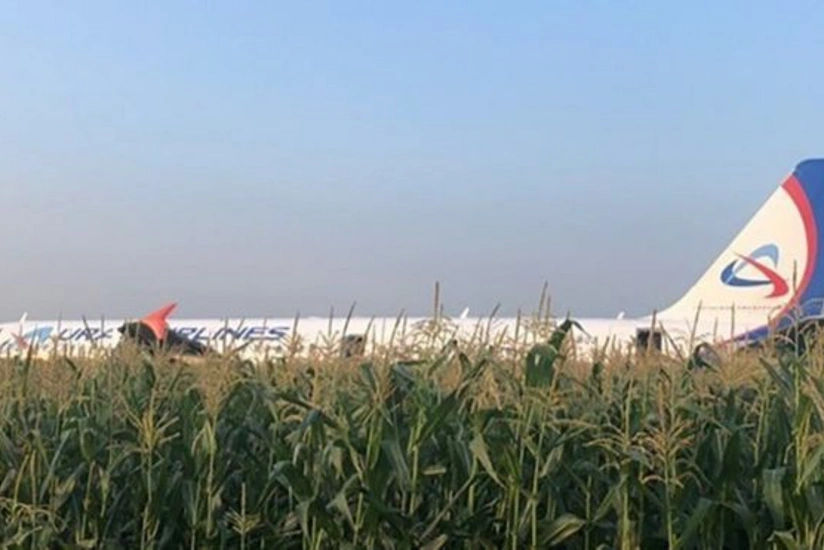 Rusiyada təyyarənin təcili eniş etməsi nəticəsində xəsarət alanların sayı 75 nəfərə çatıb - VİDEO - YENİLƏNİB-2