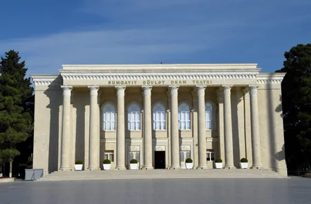 President Ilham Aliyev viewed Sumgayit State Drama Theatre