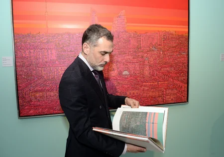 Heydər Əliyev Mərkəzində türkiyəli rəssam Devrim Erbilin sərgisi açılıb