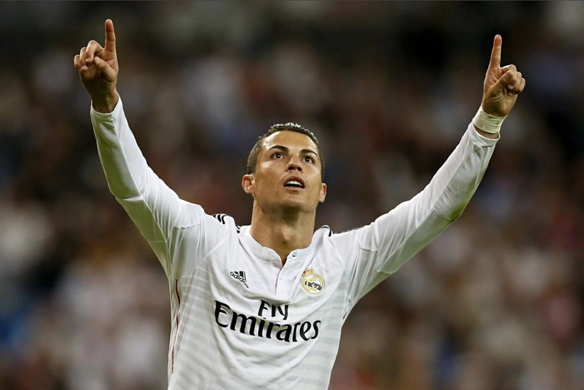 Роналду вышел на 3-е место в истории футбола по голам за карьеру, уступая Пеле и Ромарио