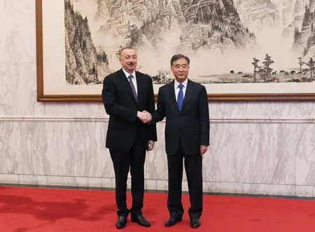 Prezident İlham Əliyev Çin Kommunist Partiyası Mərkəzi Komitəsi Siyasi Bürosunun üzvü ilə görüşüb