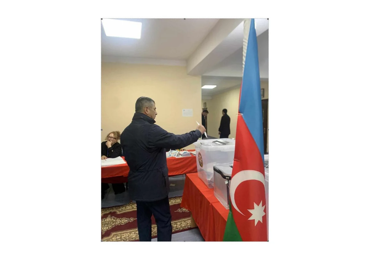 Zakir Həsənov səs verib