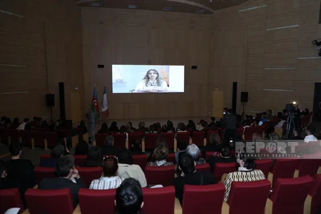 Huma quşu Təhsilə Yardım Fondunun təqdimat mərasimi keçirilib