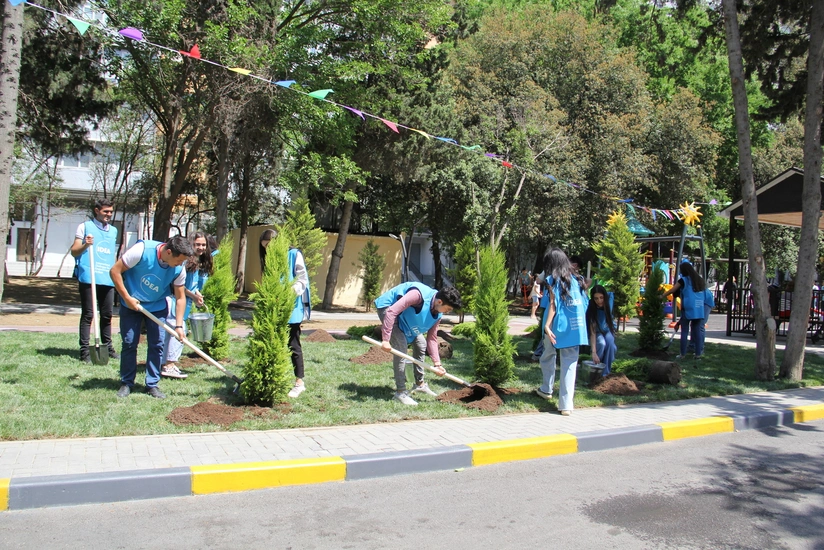 Bakıda abadlaşdırılan daha bir həyət istifadəyə verilib