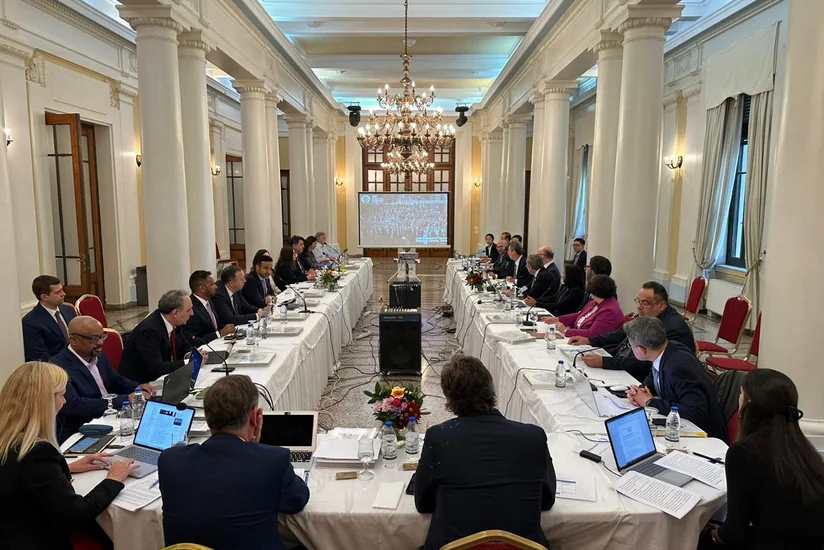 Baş prokuror Yunanıstanda işgüzar səfərdə olub