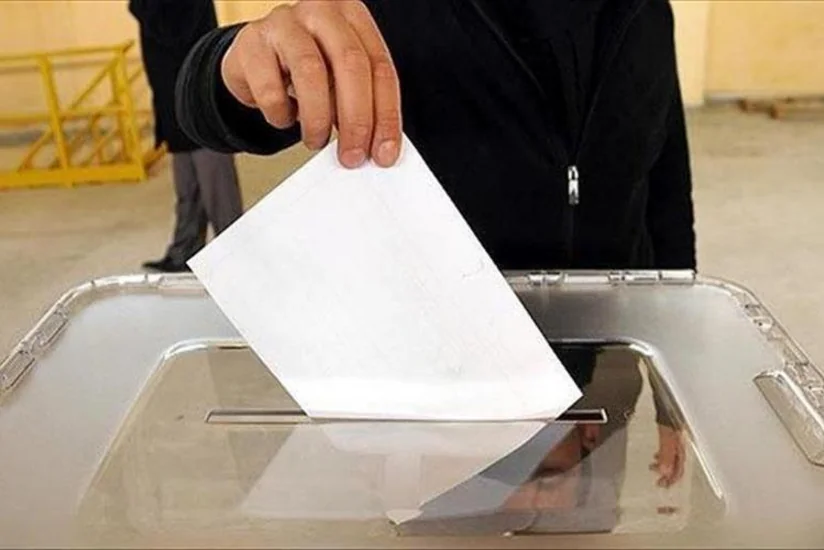 Növbədənkənar parlament seçkilərində iştirak edəcək 71 nəfərin namizədliyi təsdiqlənib